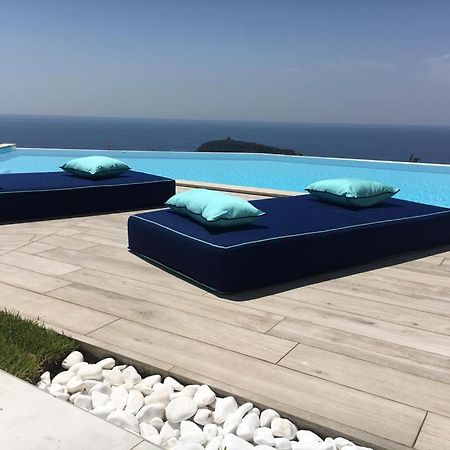 Luxury Villa Blue&Blanc Piscina A Sfioro Isola Diamante Eksteriør bilde