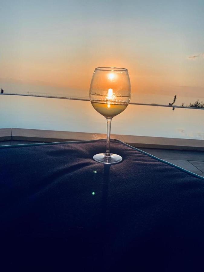 Luxury Villa Blue&Blanc Piscina A Sfioro Isola Diamante Eksteriør bilde