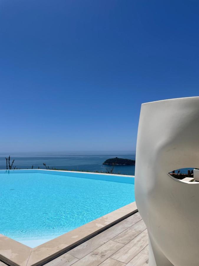 Luxury Villa Blue&Blanc Piscina A Sfioro Isola Diamante Eksteriør bilde