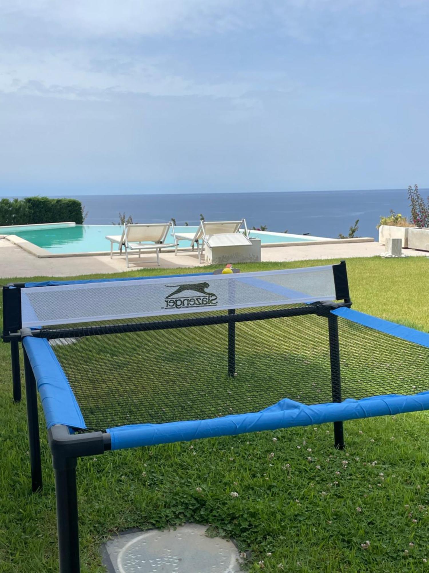 Luxury Villa Blue&Blanc Piscina A Sfioro Isola Diamante Eksteriør bilde